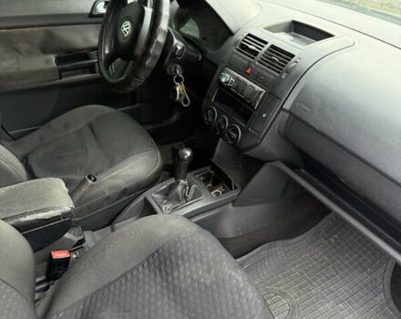 Серый Фольксваген Поло, объемом двигателя 1.2 л и пробегом 272 тыс. км за 3500 $, фото 10 на Automoto.ua