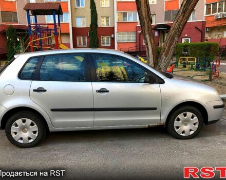Сірий Фольксваген Поло, об'ємом двигуна 1.4 л та пробігом 130 тис. км за 3500 $, фото 3 на Automoto.ua