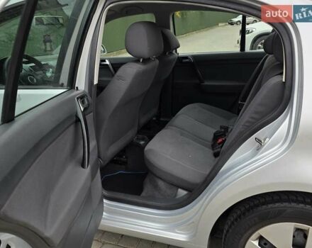 Серый Фольксваген Поло, объемом двигателя 1.4 л и пробегом 224 тыс. км за 4450 $, фото 24 на Automoto.ua