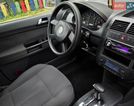 Серый Фольксваген Поло, объемом двигателя 1.4 л и пробегом 224 тыс. км за 4450 $, фото 32 на Automoto.ua