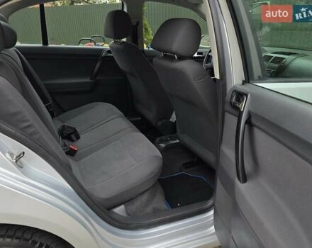 Серый Фольксваген Поло, объемом двигателя 1.4 л и пробегом 224 тыс. км за 4450 $, фото 28 на Automoto.ua