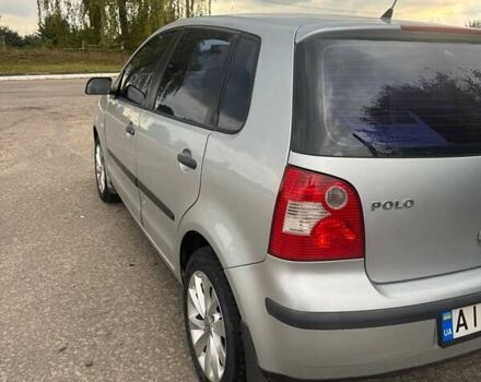 Серый Фольксваген Поло, объемом двигателя 1.4 л и пробегом 250 тыс. км за 4500 $, фото 7 на Automoto.ua