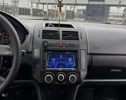 Серый Фольксваген Поло, объемом двигателя 1.39 л и пробегом 357 тыс. км за 3200 $, фото 15 на Automoto.ua