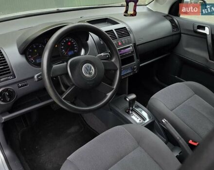 Серый Фольксваген Поло, объемом двигателя 1.4 л и пробегом 224 тыс. км за 4450 $, фото 21 на Automoto.ua