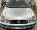 Серый Фольксваген Поло, объемом двигателя 1.3 л и пробегом 242 тыс. км за 4300 $, фото 1 на Automoto.ua