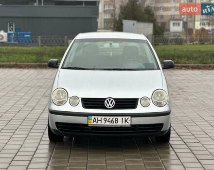 Серый Фольксваген Поло, объемом двигателя 1.2 л и пробегом 250 тыс. км за 3700 $, фото 1 на Automoto.ua