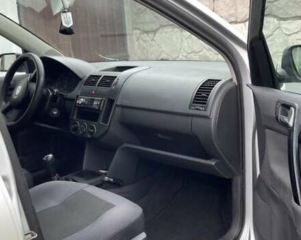 Серый Фольксваген Поло, объемом двигателя 1.39 л и пробегом 331 тыс. км за 3800 $, фото 12 на Automoto.ua