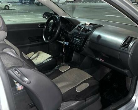 Серый Фольксваген Поло, объемом двигателя 1.42 л и пробегом 323 тыс. км за 4300 $, фото 5 на Automoto.ua