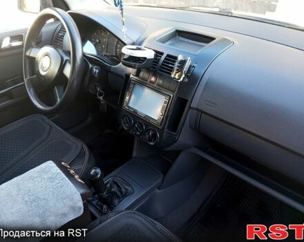 Сірий Фольксваген Поло, об'ємом двигуна 1.2 л та пробігом 240 тис. км за 3800 $, фото 3 на Automoto.ua