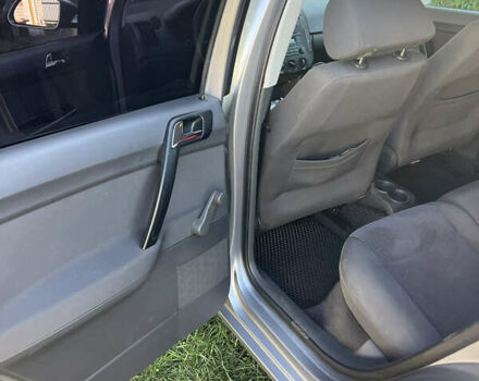 Серый Фольксваген Поло, объемом двигателя 1.2 л и пробегом 165 тыс. км за 3700 $, фото 5 на Automoto.ua