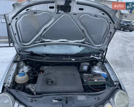 Серый Фольксваген Поло, объемом двигателя 1.39 л и пробегом 275 тыс. км за 3500 $, фото 9 на Automoto.ua