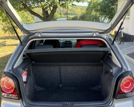 Серый Фольксваген Поло, объемом двигателя 1.2 л и пробегом 165 тыс. км за 4600 $, фото 8 на Automoto.ua