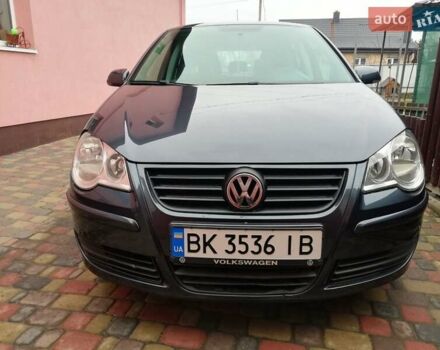 Серый Фольксваген Поло, объемом двигателя 1.4 л и пробегом 257 тыс. км за 5300 $, фото 5 на Automoto.ua