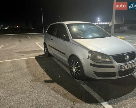 Серый Фольксваген Поло, объемом двигателя 1.42 л и пробегом 323 тыс. км за 4300 $, фото 1 на Automoto.ua