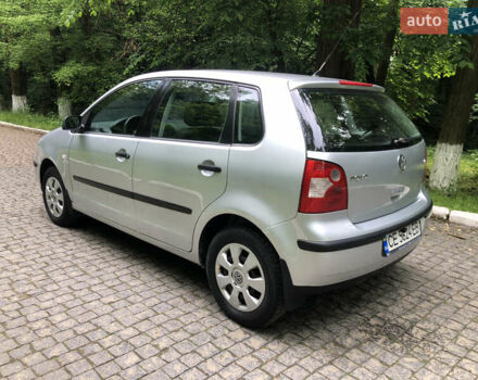 Серый Фольксваген Поло, объемом двигателя 1.39 л и пробегом 170 тыс. км за 3950 $, фото 4 на Automoto.ua