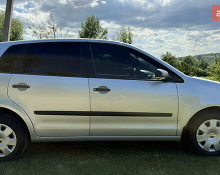 Серый Фольксваген Поло, объемом двигателя 1.39 л и пробегом 133 тыс. км за 4500 $, фото 5 на Automoto.ua