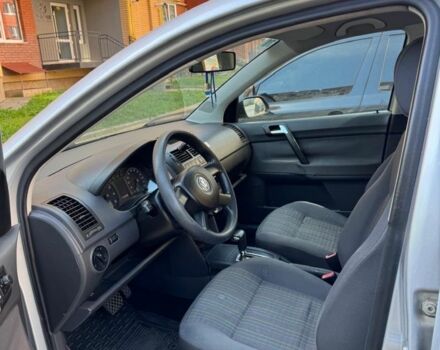 Сірий Фольксваген Поло, об'ємом двигуна 1.4 л та пробігом 110 тис. км за 5700 $, фото 5 на Automoto.ua