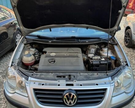 Сірий Фольксваген Поло, об'ємом двигуна 1.4 л та пробігом 110 тис. км за 5700 $, фото 6 на Automoto.ua