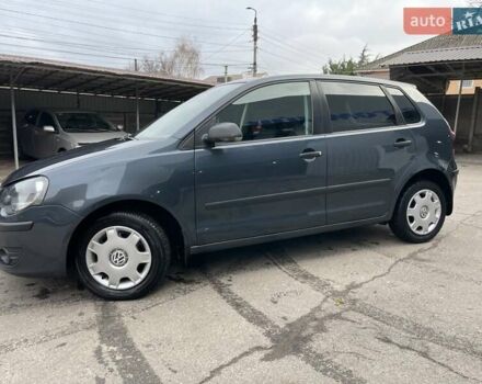 Серый Фольксваген Поло, объемом двигателя 1.39 л и пробегом 208 тыс. км за 4500 $, фото 3 на Automoto.ua