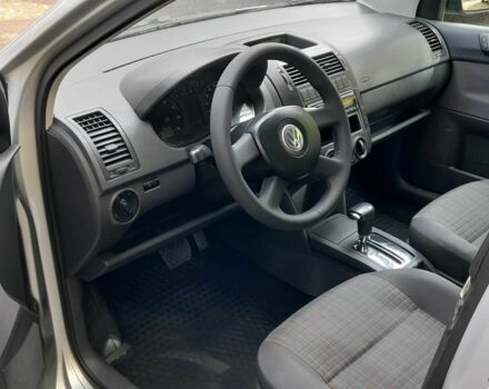 Сірий Фольксваген Поло, об'ємом двигуна 1.4 л та пробігом 195 тис. км за 5800 $, фото 9 на Automoto.ua