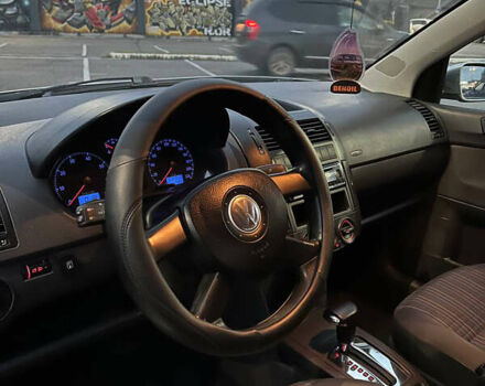 Сірий Фольксваген Поло, об'ємом двигуна 1.4 л та пробігом 113 тис. км за 5200 $, фото 33 на Automoto.ua