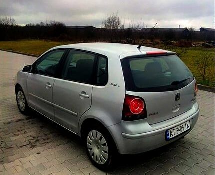 Серый Фольксваген Поло, объемом двигателя 1.4 л и пробегом 196 тыс. км за 4500 $, фото 3 на Automoto.ua