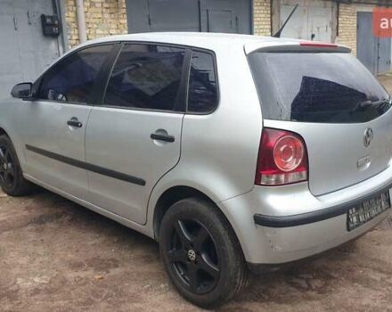 Серый Фольксваген Поло, объемом двигателя 1.4 л и пробегом 333 тыс. км за 3000 $, фото 1 на Automoto.ua