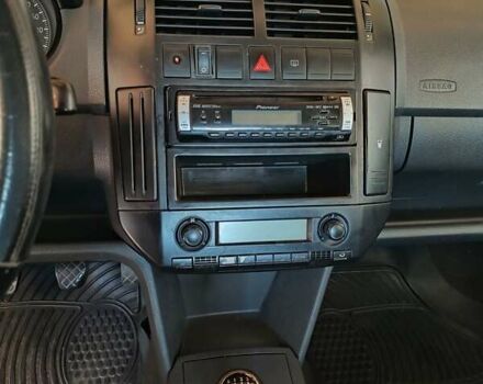 Серый Фольксваген Поло, объемом двигателя 1.42 л и пробегом 255 тыс. км за 3499 $, фото 4 на Automoto.ua