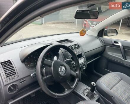 Серый Фольксваген Поло, объемом двигателя 1.39 л и пробегом 208 тыс. км за 4500 $, фото 12 на Automoto.ua