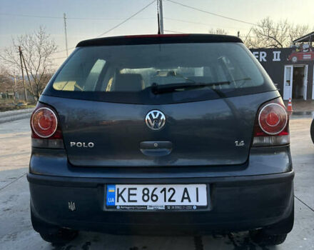 Серый Фольксваген Поло, объемом двигателя 1.4 л и пробегом 194 тыс. км за 6200 $, фото 3 на Automoto.ua