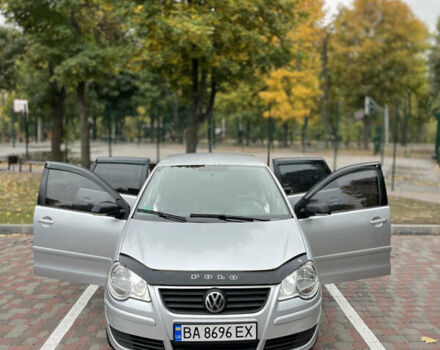 Серый Фольксваген Поло, объемом двигателя 1.2 л и пробегом 234 тыс. км за 4900 $, фото 2 на Automoto.ua