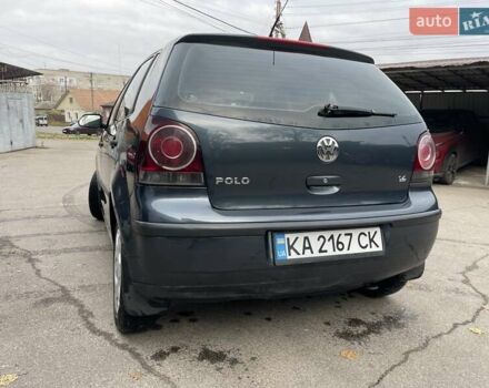 Серый Фольксваген Поло, объемом двигателя 1.39 л и пробегом 208 тыс. км за 4500 $, фото 5 на Automoto.ua