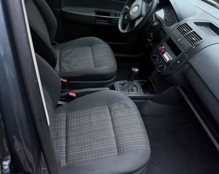 Серый Фольксваген Поло, объемом двигателя 1.4 л и пробегом 208 тыс. км за 4600 $, фото 9 на Automoto.ua