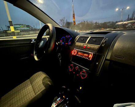 Сірий Фольксваген Поло, об'ємом двигуна 1.4 л та пробігом 113 тис. км за 5200 $, фото 50 на Automoto.ua