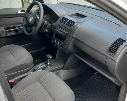 Сірий Фольксваген Поло, об'ємом двигуна 1.4 л та пробігом 195 тис. км за 5800 $, фото 14 на Automoto.ua