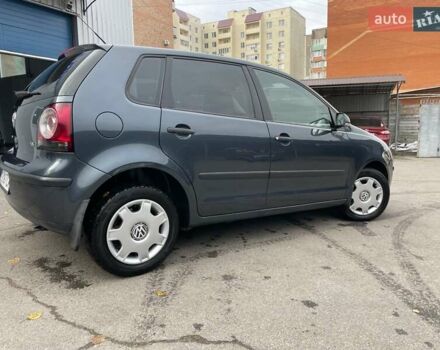 Серый Фольксваген Поло, объемом двигателя 1.39 л и пробегом 208 тыс. км за 4500 $, фото 7 на Automoto.ua