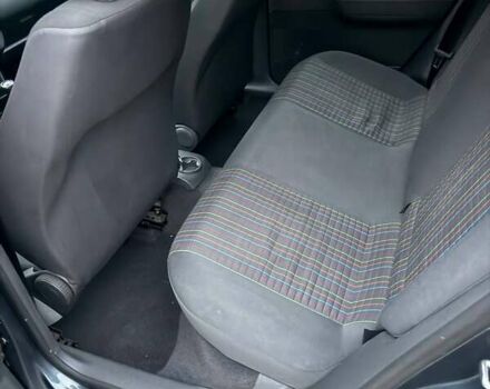 Серый Фольксваген Поло, объемом двигателя 1.4 л и пробегом 208 тыс. км за 4600 $, фото 15 на Automoto.ua