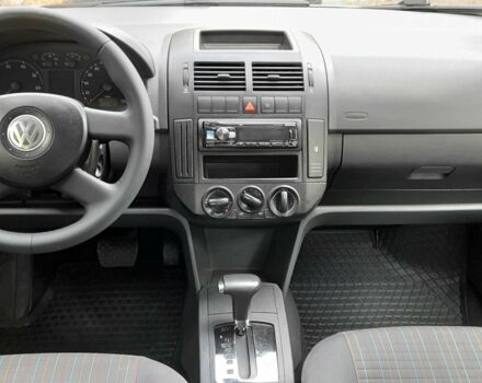 Сірий Фольксваген Поло, об'ємом двигуна 1.4 л та пробігом 195 тис. км за 5800 $, фото 11 на Automoto.ua