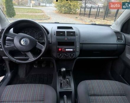 Серый Фольксваген Поло, объемом двигателя 1.4 л и пробегом 208 тыс. км за 4600 $, фото 11 на Automoto.ua