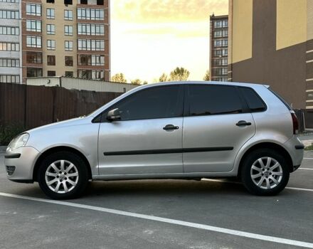 Серый Фольксваген Поло, объемом двигателя 1.4 л и пробегом 197 тыс. км за 3590 $, фото 4 на Automoto.ua