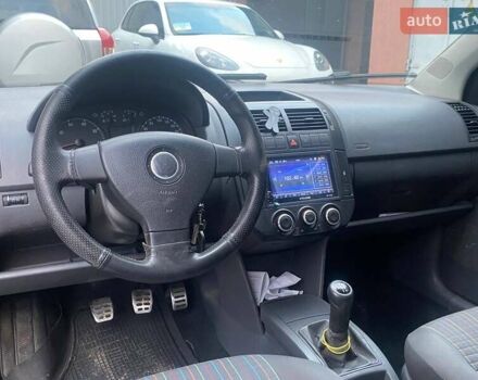 Серый Фольксваген Поло, объемом двигателя 1.4 л и пробегом 260 тыс. км за 3500 $, фото 3 на Automoto.ua