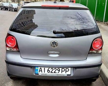 Серый Фольксваген Поло, объемом двигателя 1.4 л и пробегом 300 тыс. км за 4900 $, фото 4 на Automoto.ua