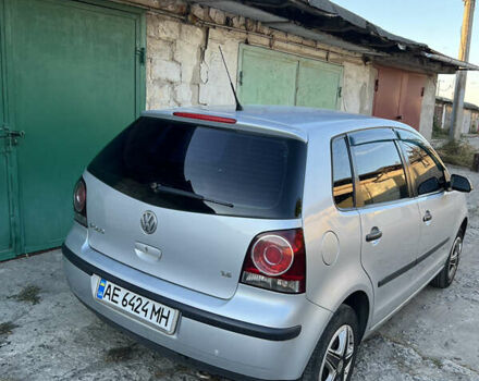 Сірий Фольксваген Поло, об'ємом двигуна 1.39 л та пробігом 137 тис. км за 4700 $, фото 5 на Automoto.ua
