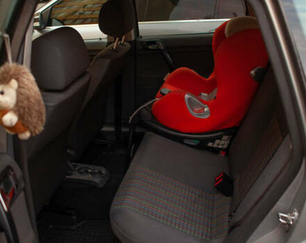 Сірий Фольксваген Поло, об'ємом двигуна 1.4 л та пробігом 183 тис. км за 5200 $, фото 5 на Automoto.ua