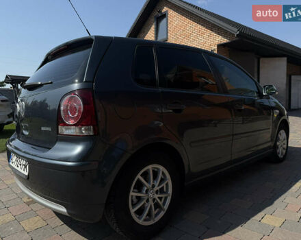 Серый Фольксваген Поло, объемом двигателя 1.4 л и пробегом 310 тыс. км за 4800 $, фото 4 на Automoto.ua