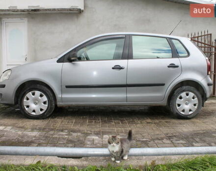 Серый Фольксваген Поло, объемом двигателя 1.4 л и пробегом 263 тыс. км за 4500 $, фото 5 на Automoto.ua