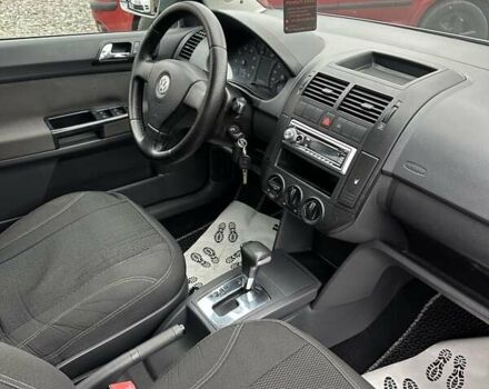 Серый Фольксваген Поло, объемом двигателя 1.4 л и пробегом 278 тыс. км за 5400 $, фото 9 на Automoto.ua