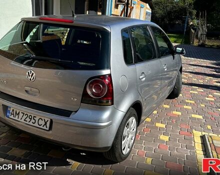Серый Фольксваген Поло, объемом двигателя 1.4 л и пробегом 250 тыс. км за 5100 $, фото 1 на Automoto.ua