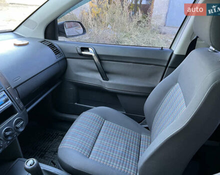 Сірий Фольксваген Поло, об'ємом двигуна 1.39 л та пробігом 137 тис. км за 4700 $, фото 12 на Automoto.ua