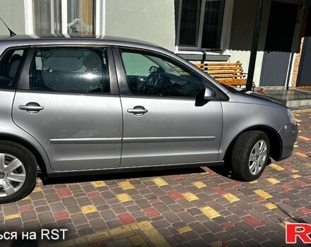 Серый Фольксваген Поло, объемом двигателя 1.4 л и пробегом 250 тыс. км за 5100 $, фото 3 на Automoto.ua